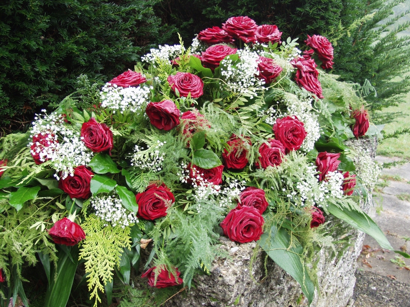 funeraire-BERRE LES ALPES-min_roses-61203